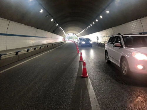 隧道安全不容积车 畅通线就是生命线
